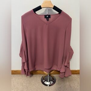 IZ Byer Flare Bell Sleeve Women Blouse, size M